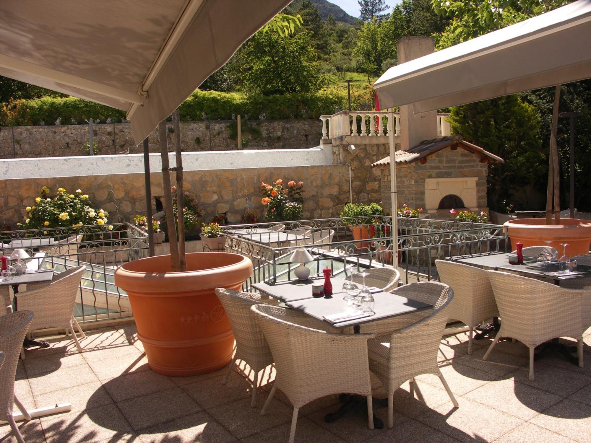 Hotel La Bonne Auberge موستيه سانت ماري المظهر الخارجي الصورة